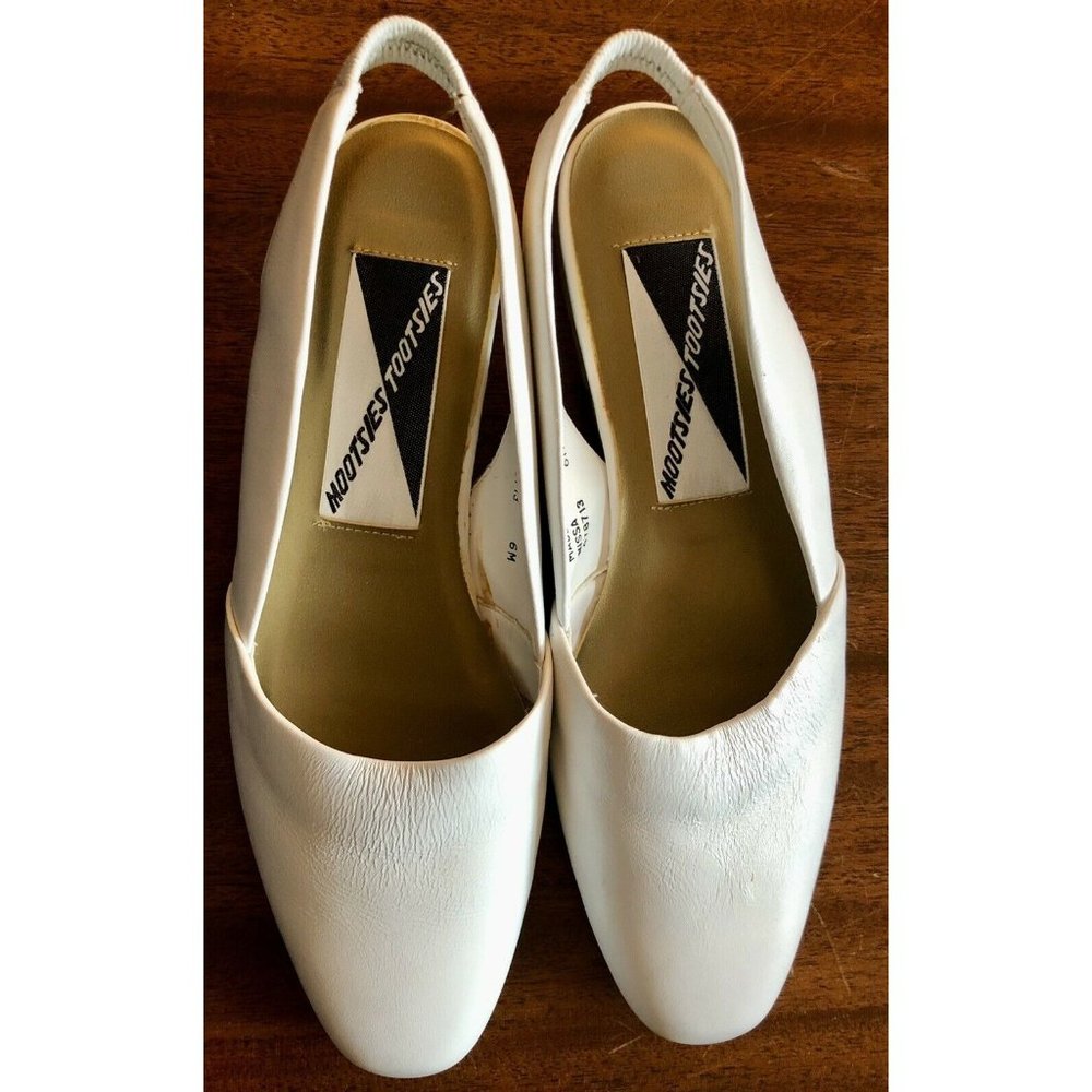 WOMENS MOOTSIE TOOTSIEs‎ CLOSED TOE STAP BACK LOW HEEL SHOES 6M like New